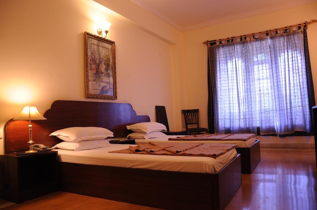 ホテル プラタップ パレス Chittorgarh 部屋 写真