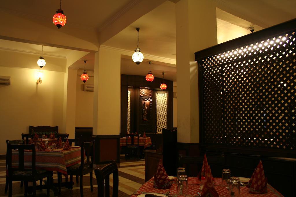 ホテル プラタップ パレス Chittorgarh 部屋 写真